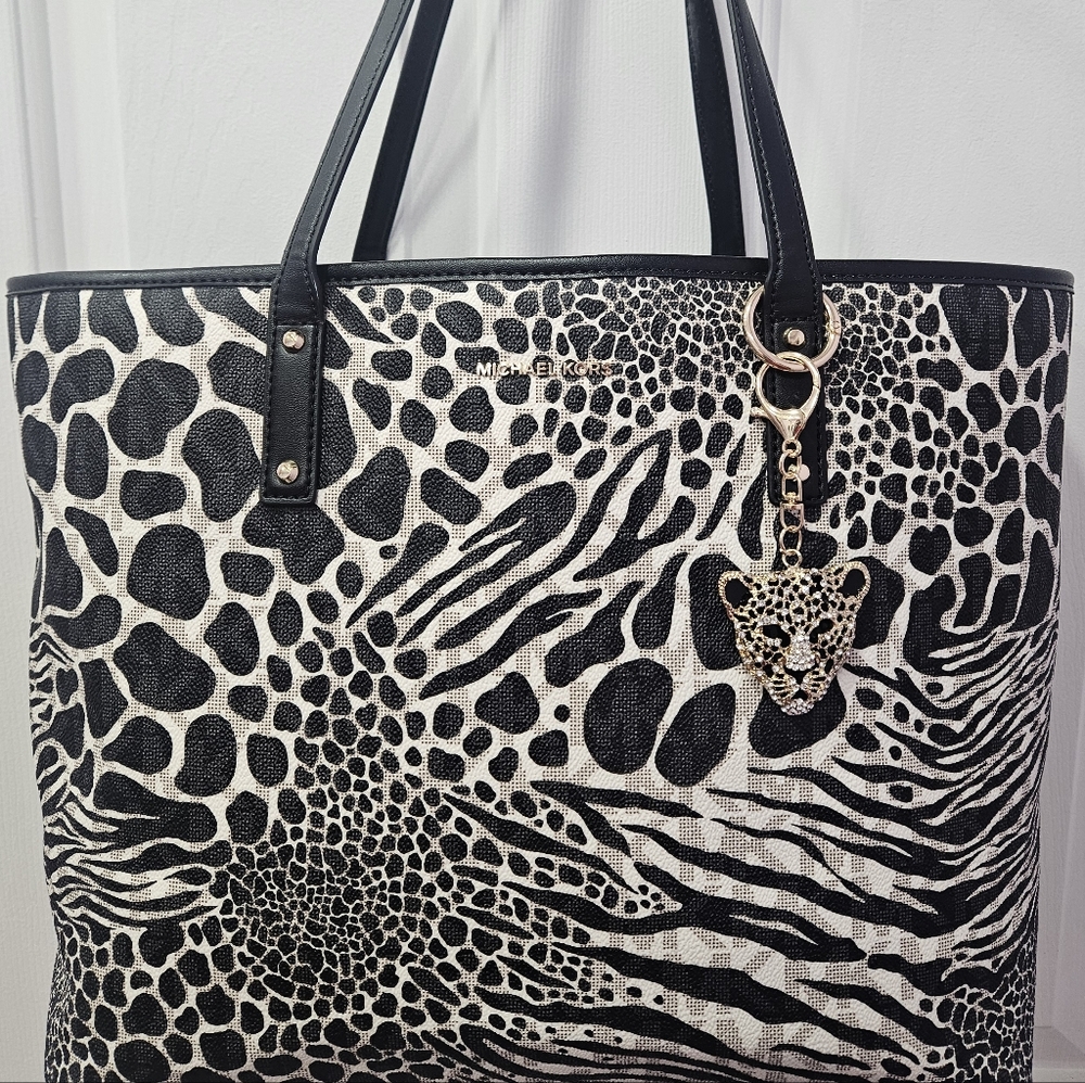 Michael Kors Carter 2 PC Tote SET -  NWT - Picture 5 of 15